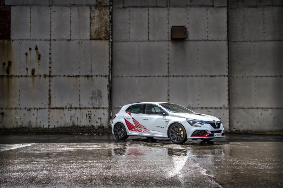  Renault Megane R.S. Trophy-R 2019 года  (UK) (фото 30 из 46)